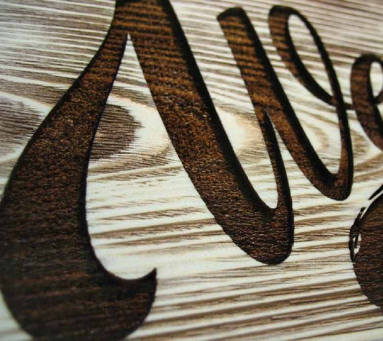 Laser CO2 Grawerowanie CO2 w drewnie